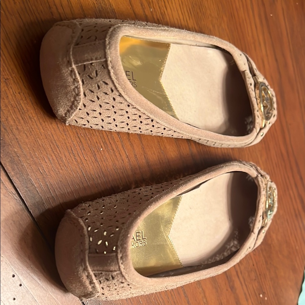 Michael Kors Tan Flats with Perforated Design - Picture 5 of 6